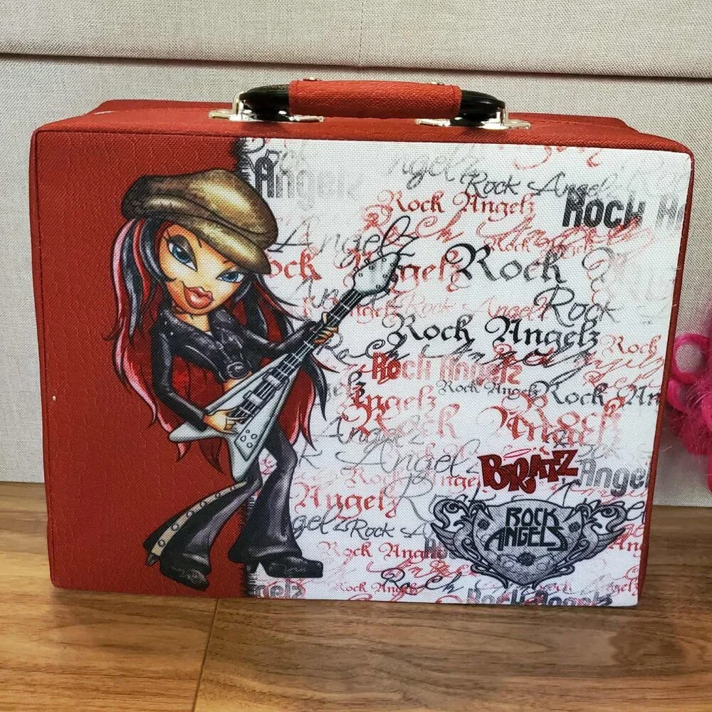 Bratz Rock Angelz Carrying Case, Ultimate Black Bunny Doll, and Purple Chair